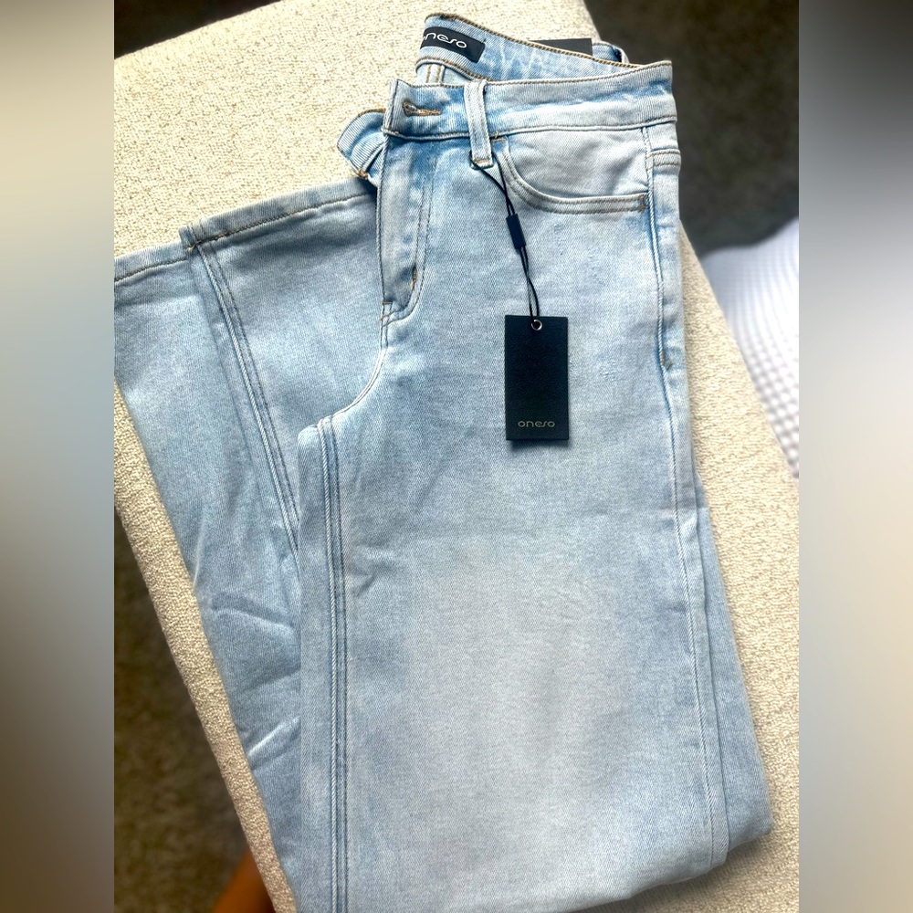 Oneso women’s jeans NEW mid rise, wide leg size 26